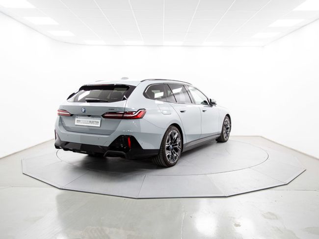 BMW i5 edrive40 touring 250 kw (340 cv)