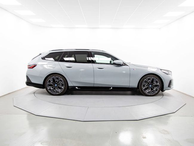 BMW i5 edrive40 touring 250 kw (340 cv)