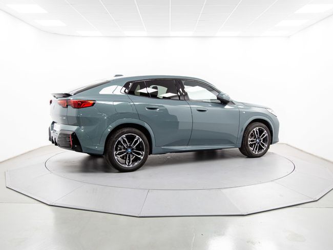BMW iX2 edrive20 150 kw (204 cv)