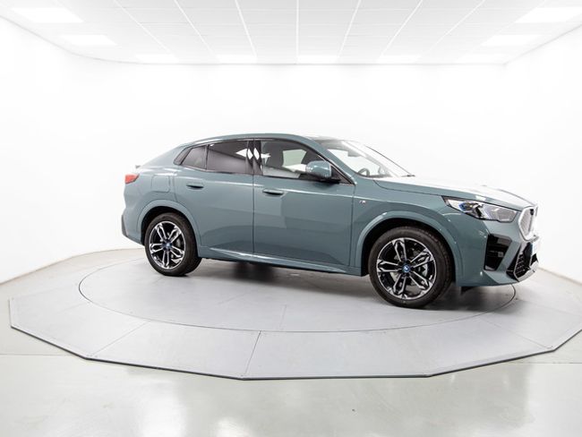 BMW iX2 edrive20 150 kw (204 cv)