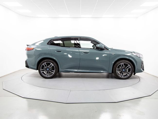 BMW iX2 edrive20 150 kw (204 cv)