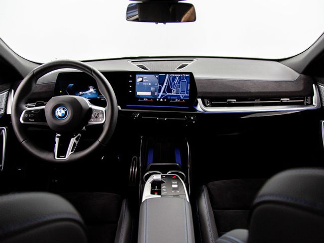 BMW iX2 edrive20 150 kw (204 cv)