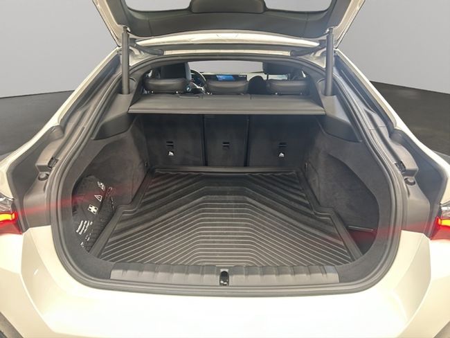 BMW i4 m50 400 kw (544 cv)
