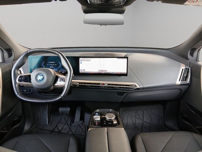 BMW iX xdrive40 240 kw (326 cv)