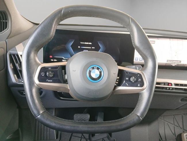 BMW iX xdrive40 240 kw (326 cv)