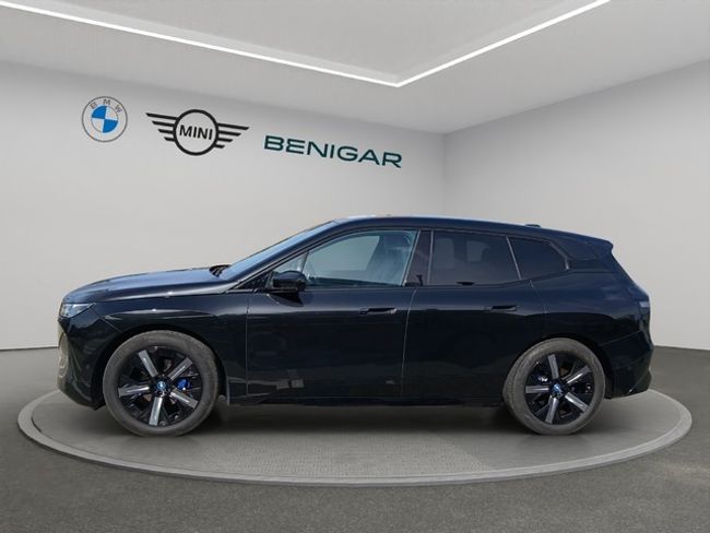 BMW iX xdrive40 240 kw (326 cv)