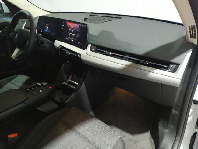 BMW iX2 edrive20 150 kw (204 cv)