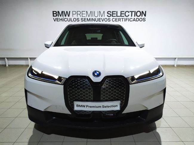 BMW iX xdrive40 240 kw (326 cv)