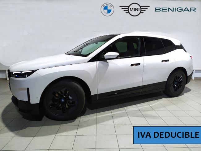 BMW iX xdrive40 240 kw (326 cv)