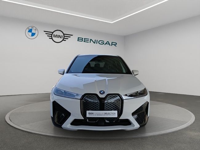 BMW iX xdrive40 240 kw (326 cv)