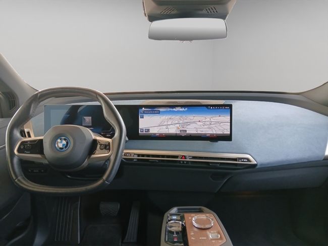 BMW iX xdrive40 240 kw (326 cv)