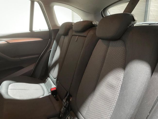 BMW X1 sdrive18d business 110 kw (150 cv)