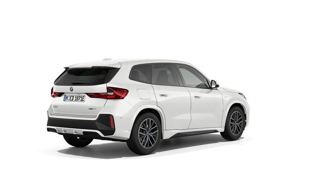 BMW iX1 xDrive30