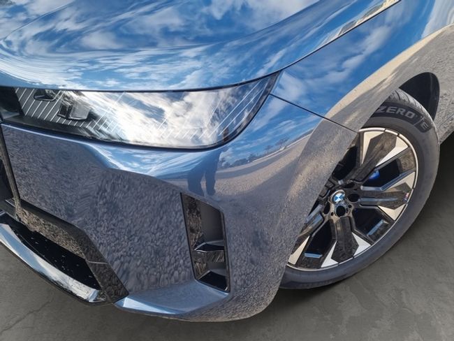 BMW iX xdrive45 300 kw (408 cv)