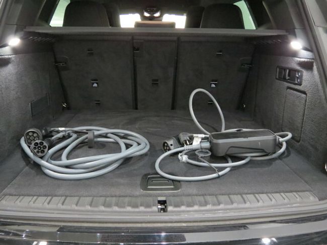 BMW iX xdrive45 300 kw (408 cv)