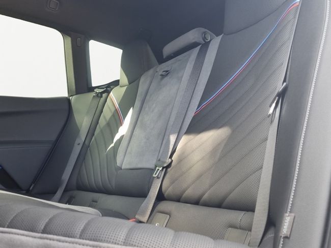 BMW iX xdrive45 300 kw (408 cv)