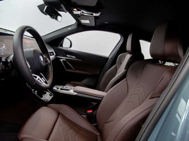 BMW iX2 edrive20 150 kw (204 cv)
