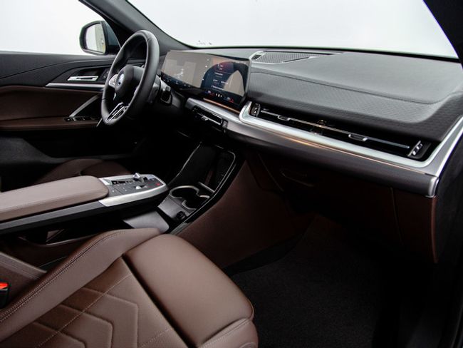 BMW iX2 edrive20 150 kw (204 cv)