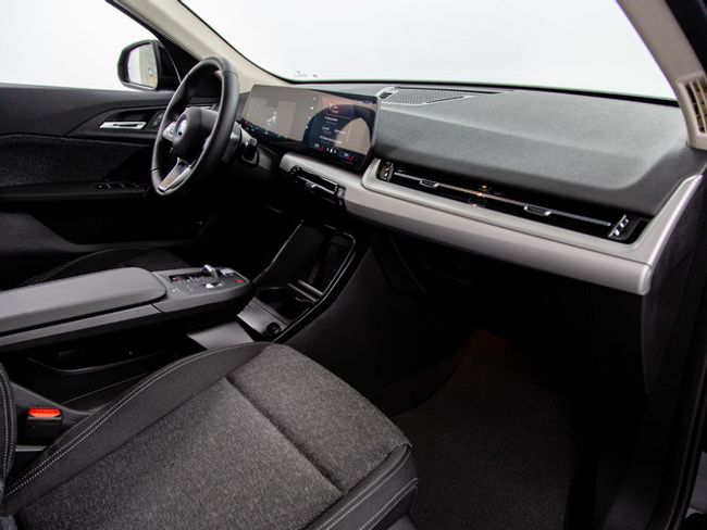 BMW iX2 edrive20 150 kw (204 cv)