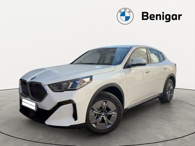 BMW iX2 edrive20 150 kw (204 cv)