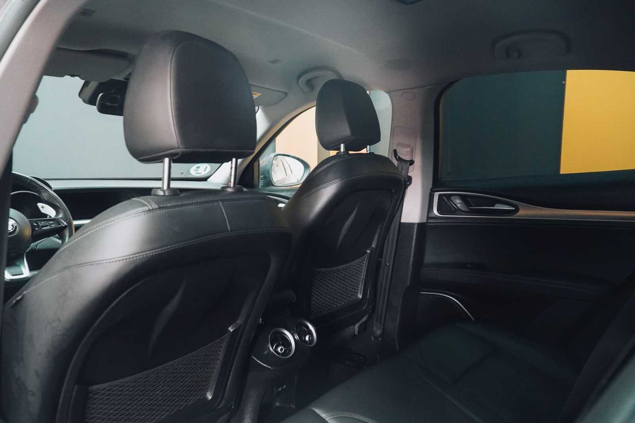 Alfa Romeo Stelvio 2.2 diesel 140kw (190cv) sprint+  - Foto 19