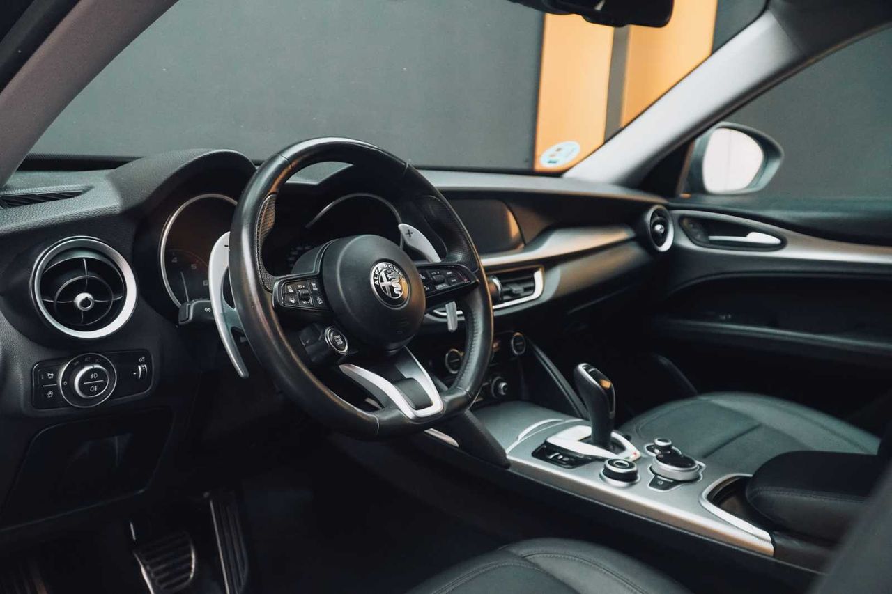 Alfa Romeo Stelvio 2.2 diesel 140kw (190cv) sprint+  - Foto 19