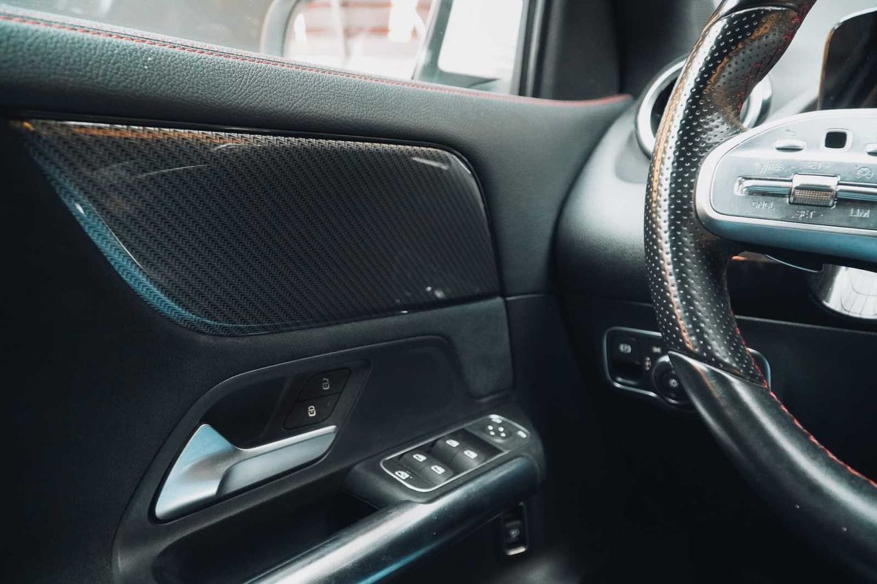 Mercedes GLA 200 d amg line  - Foto 24