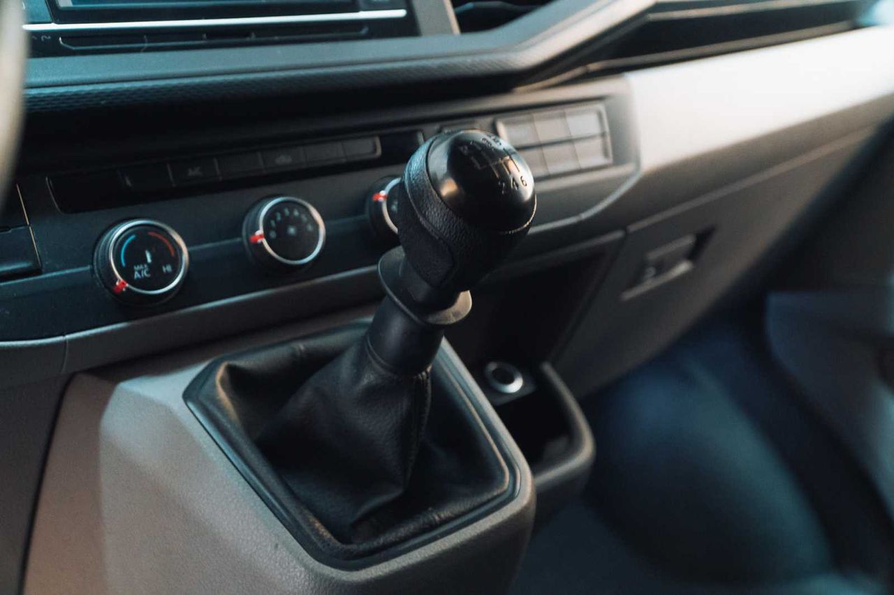 Volkswagen Transporter t6.1 2.0 tdi furgón l1h1  - Foto 15