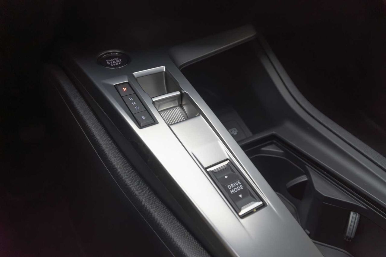 Peugeot 308  5p active pack hybrid 180 eeat8  - Foto 16