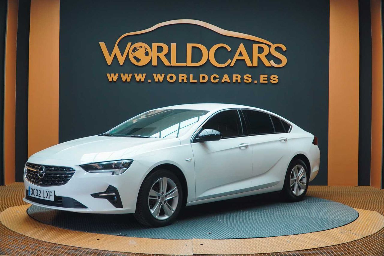 Foto opel insignia  2021 /