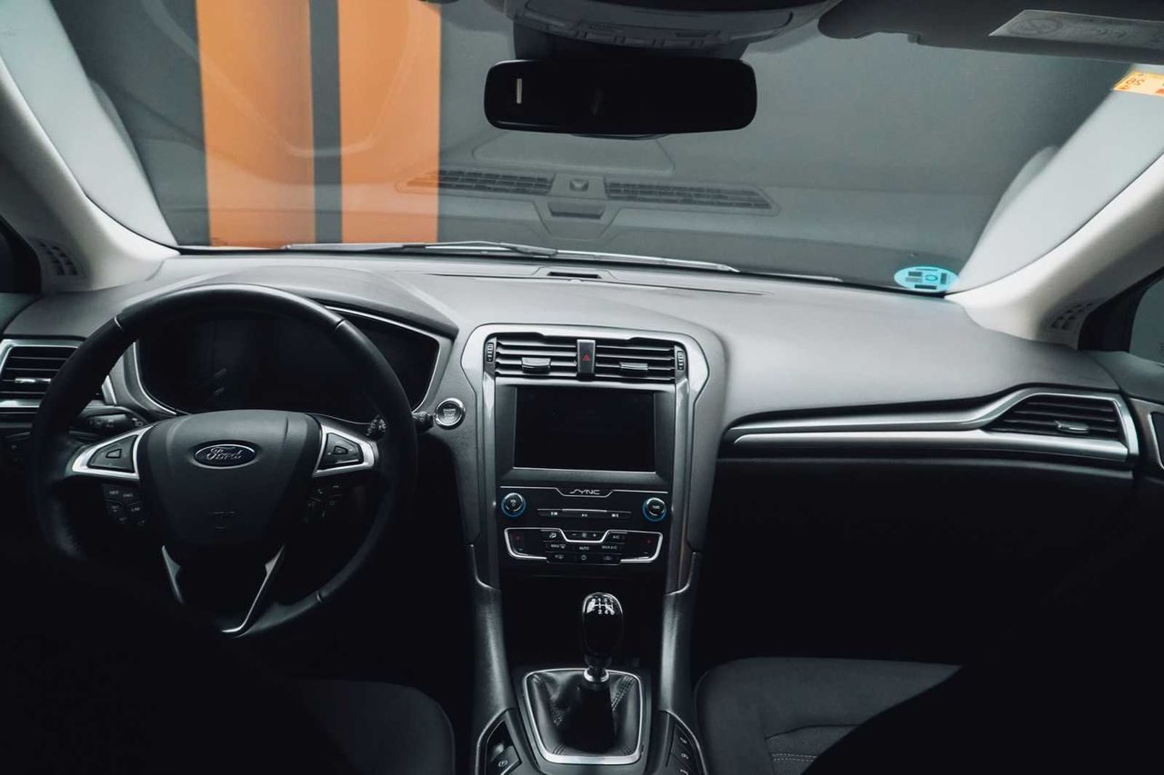 Ford Mondeo 2.0 ecoblue trend sportbreak  - Foto 19