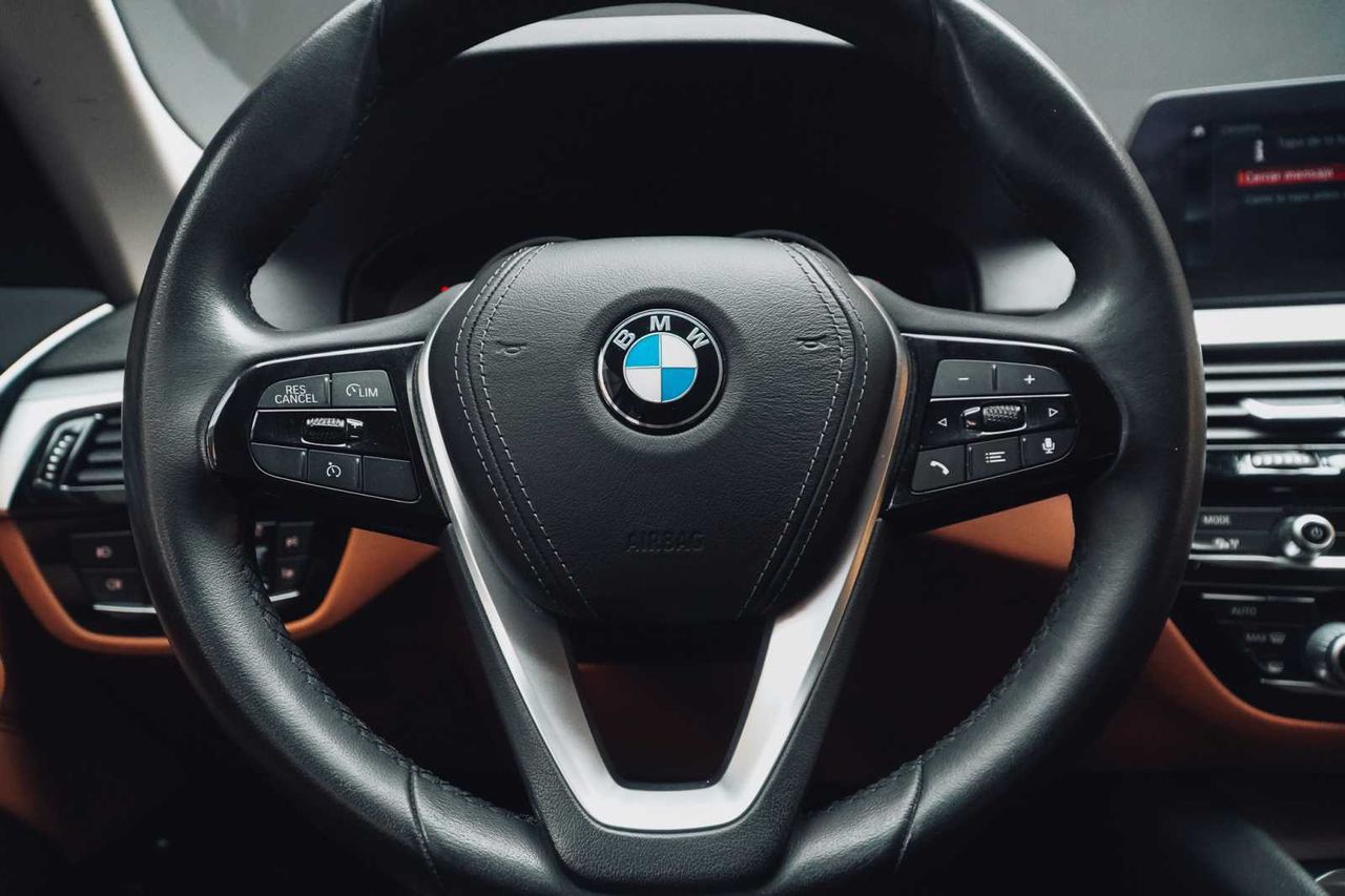 BMW Serie 5 530e iperformance  - Foto 23