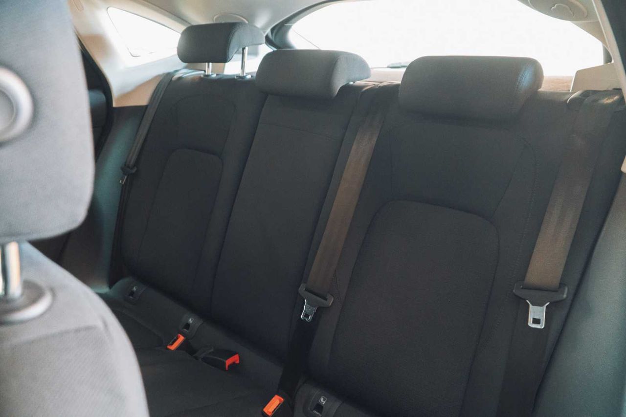 Jaguar E-Pace 2.0 120kw 4wd auto  - Foto 17