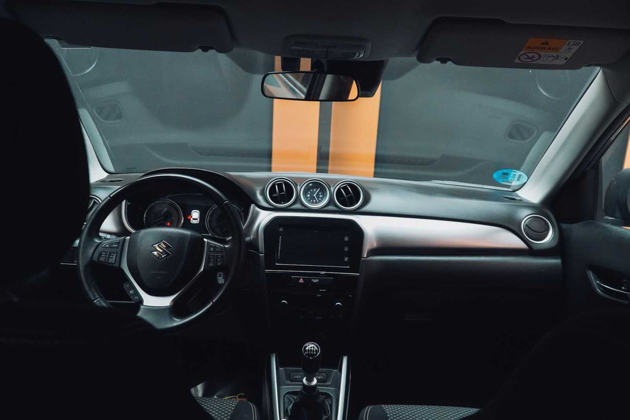 Suzuki Vitara 1.4 gas 129cv gle 2wd - 2023  - Foto 17