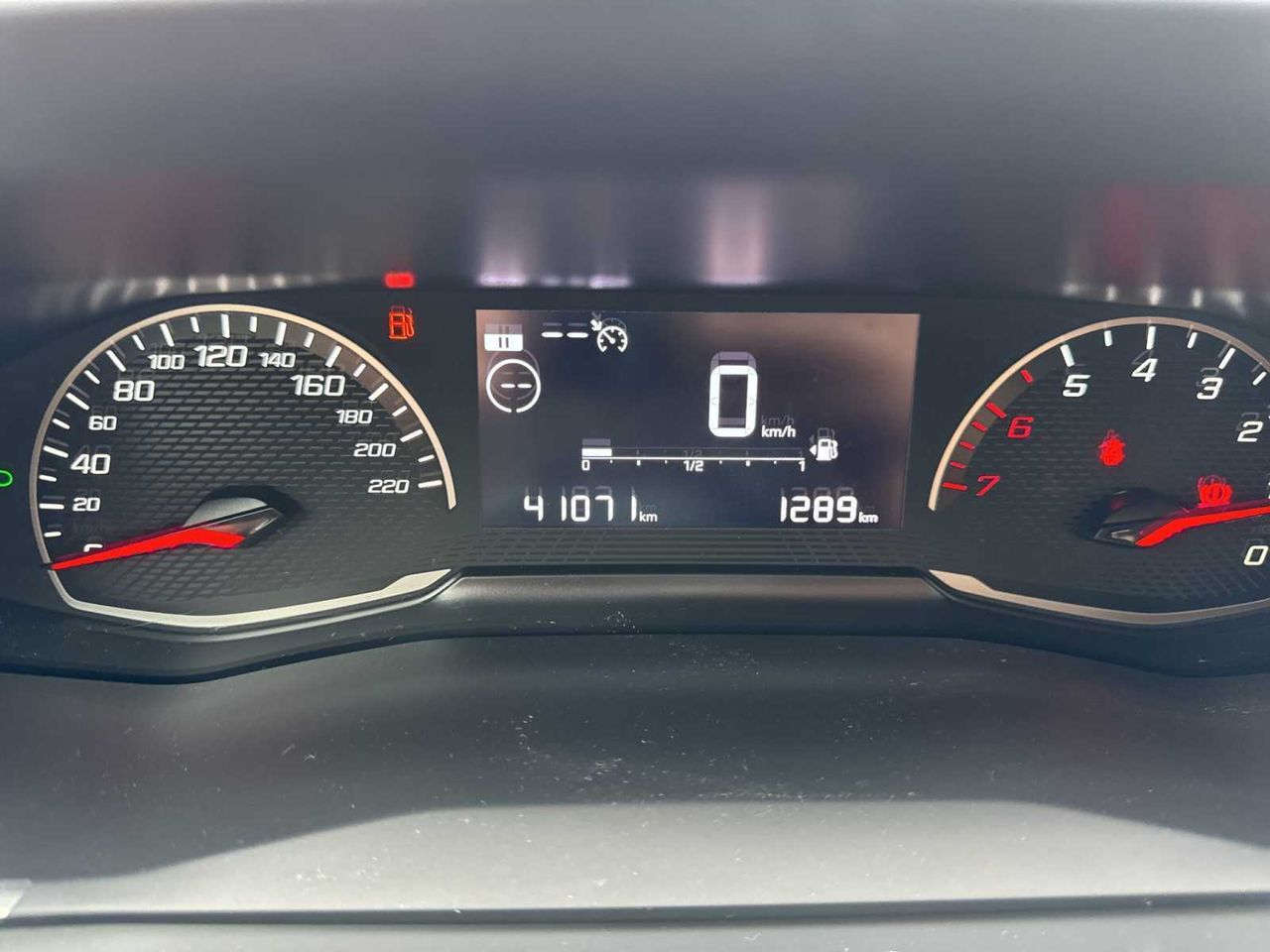peugeot 2008 2022 / foto grande (3)