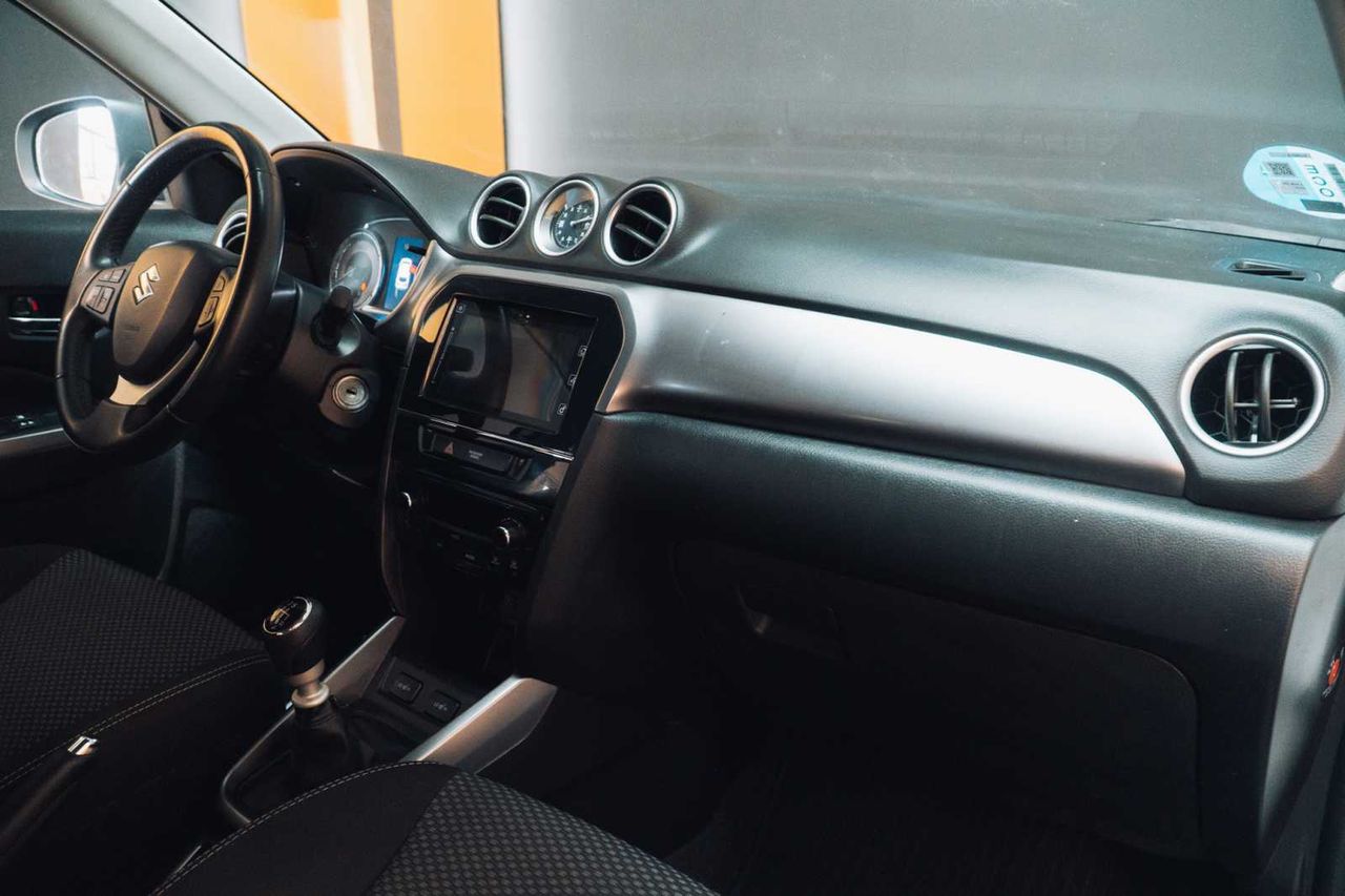 Suzuki Vitara sz  1.4 gas 129cv - 2022  - Foto 15
