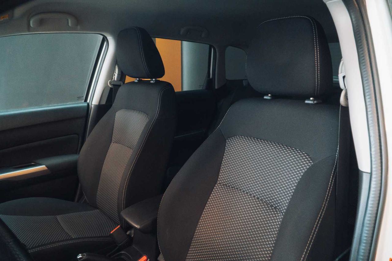 Suzuki Vitara sz  1.4 gas 129cv - 2022  - Foto 13