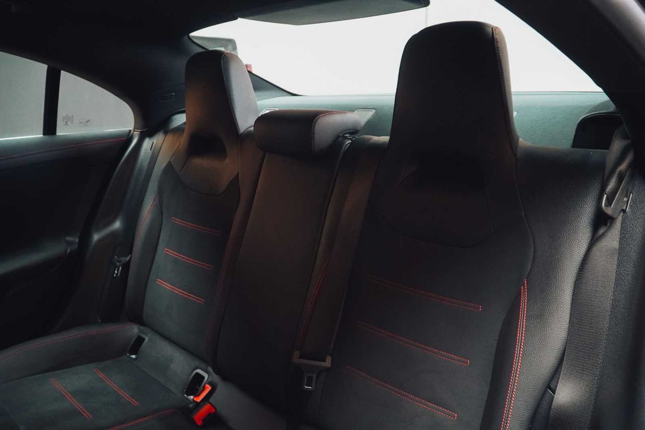 Mercedes CLA 200 d amg line 150cv at8 e6d  - Foto 24