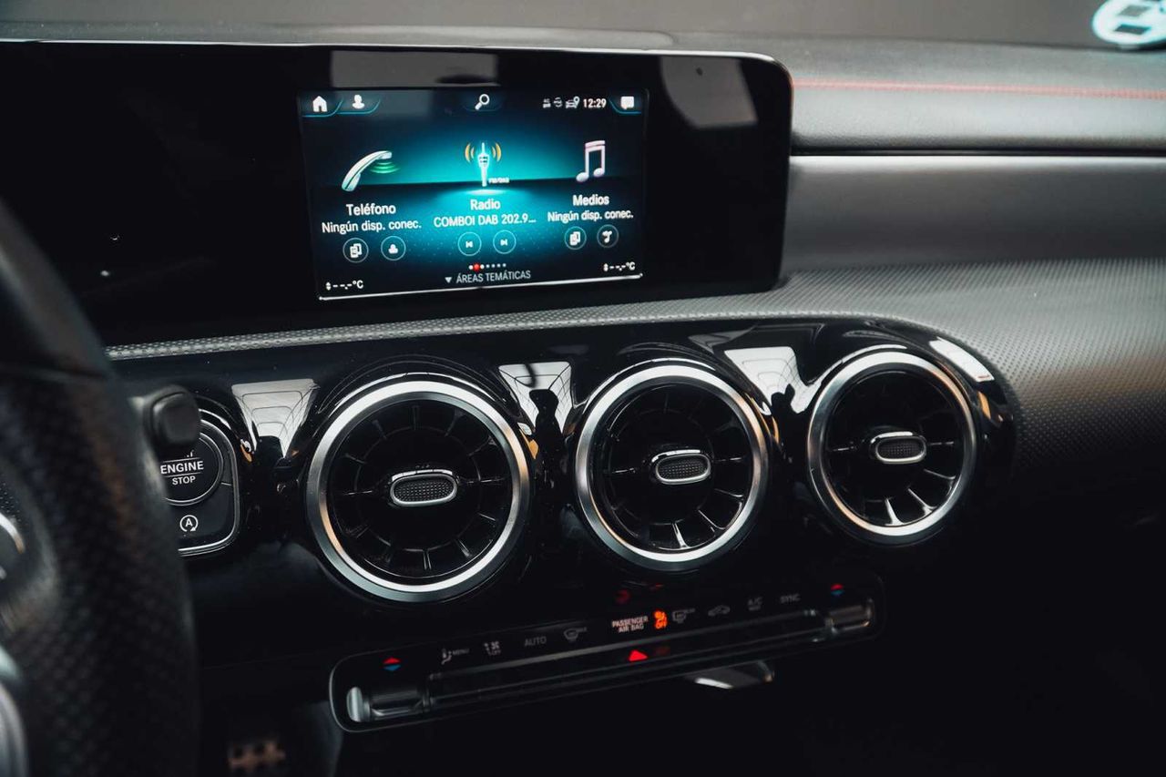 Mercedes CLA 200 d amg line 150cv at8 e6d  - Foto 19