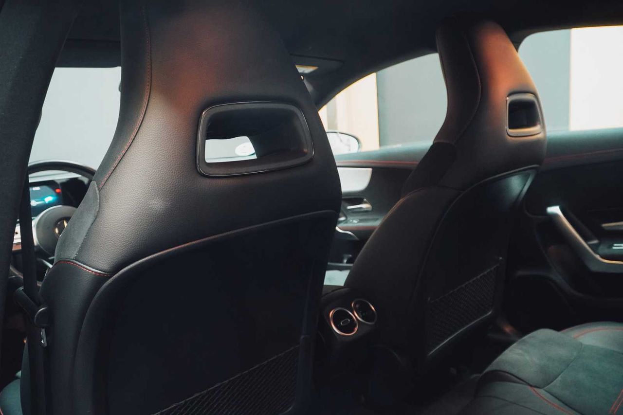 Mercedes CLA 200 d amg line 150cv at8 e6d  - Foto 23