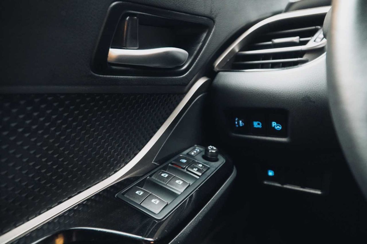 Toyota C-HR todoterreno 1.8 125h advance (cx)  - Foto 24