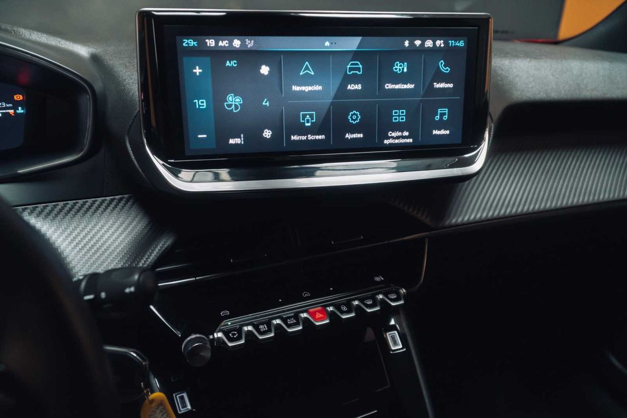 Peugeot 2008 Allure Puretech 100 S&S 6 Vel. MAN - Foto 18