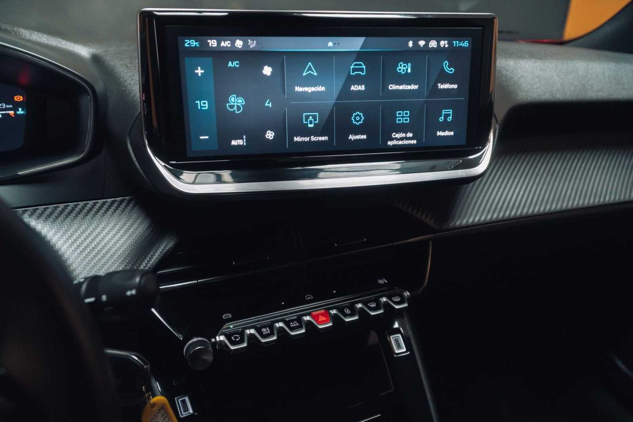 Peugeot 2008 Allure Puretech 100 S&S 6 Vel. MAN - Foto 17