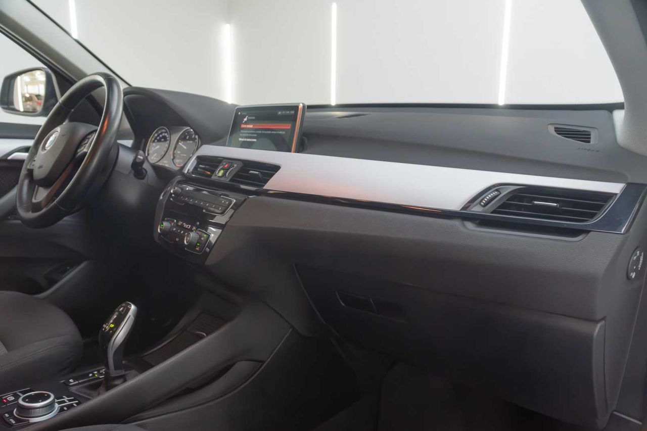 BMW X1 xDrive20dA - Foto 23