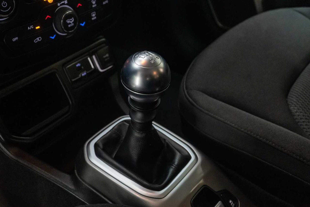 Jeep Renegade Limited 1.0G 88kW (120CV) 4x2  - Foto 17