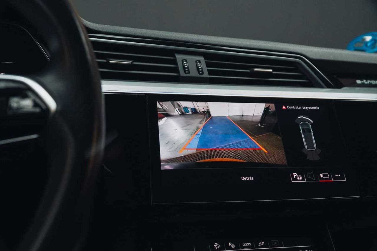 Audi e-tron 55 quattro  - Foto 12