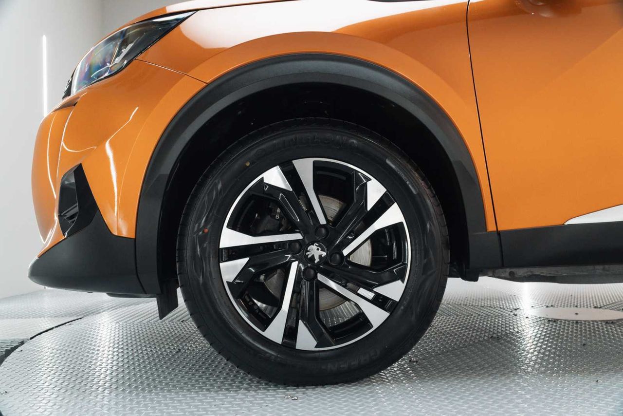 Peugeot 2008 Allure BlueHDI 130 S&S EAT8 - Foto 25