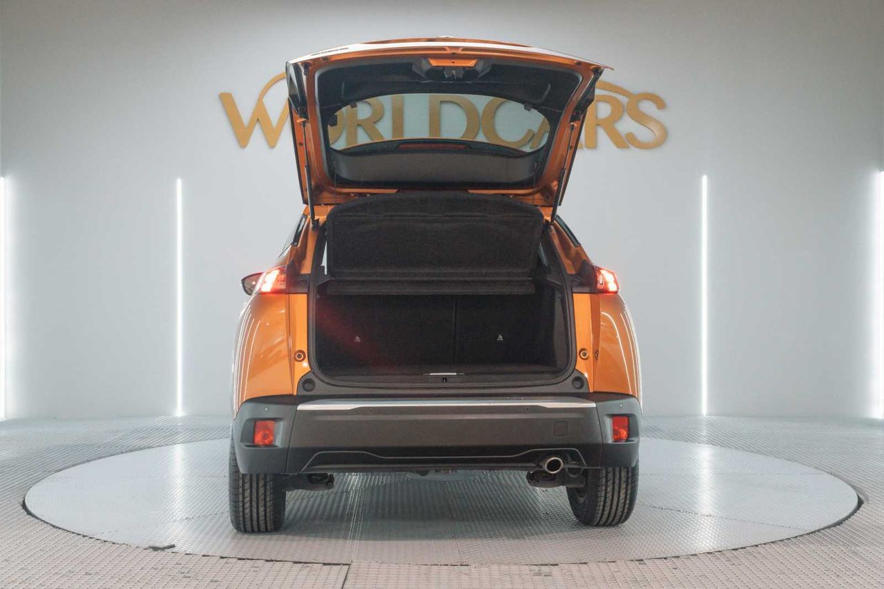 Peugeot 2008 Allure BlueHDI 130 S&S EAT8 - Foto 8