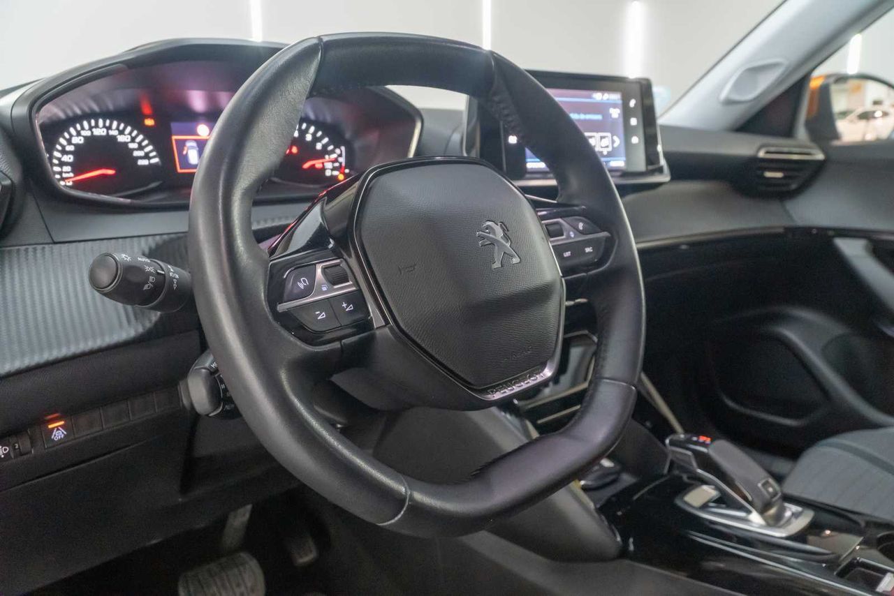 Peugeot 2008 Allure BlueHDI 130 S&S EAT8 - Foto 14