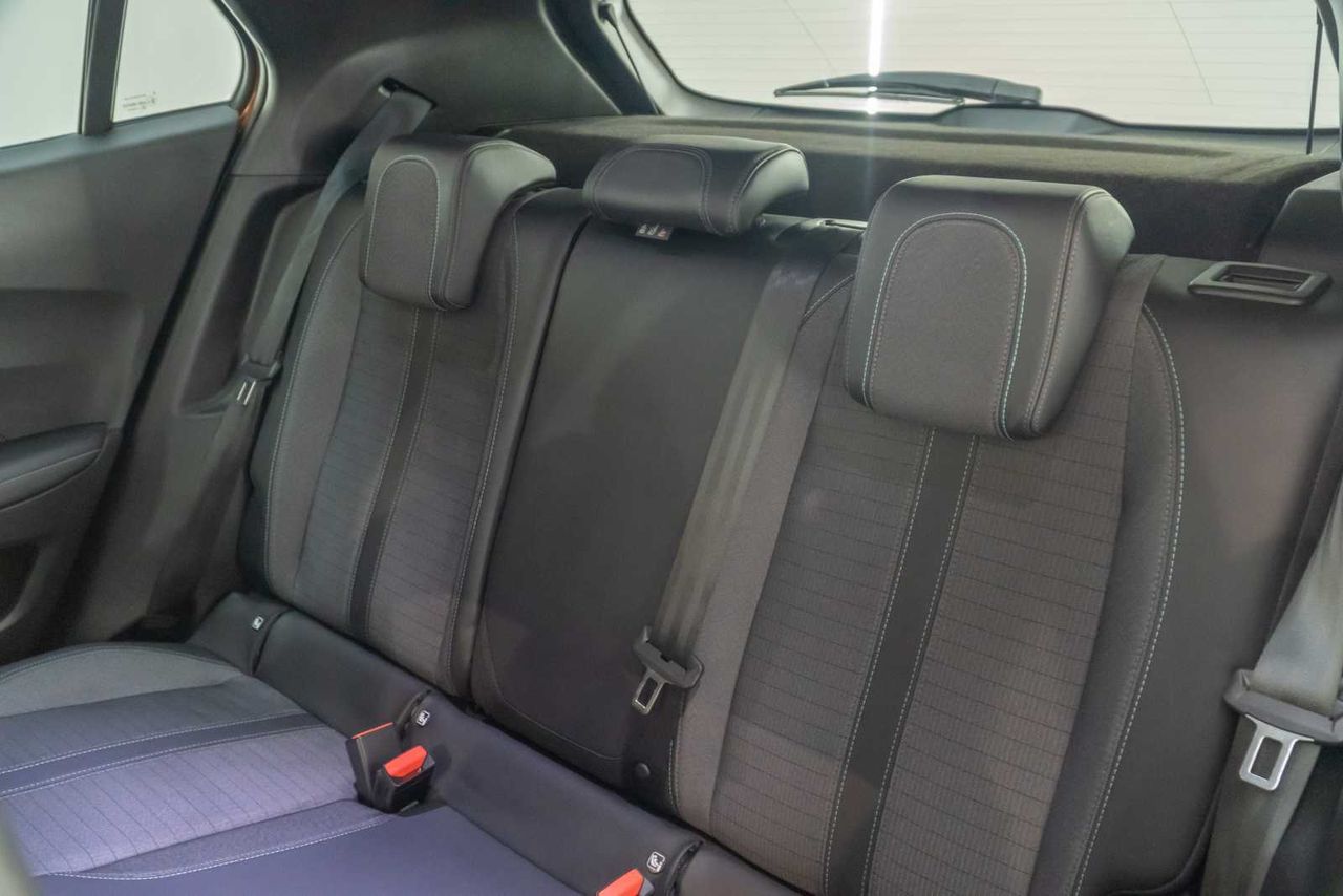 Peugeot 2008 Allure BlueHDI 130 S&S EAT8 - Foto 19